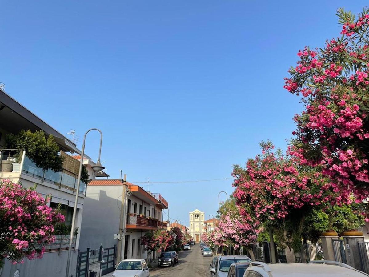 אסראלה Tuttifrutti Holiday מראה חיצוני תמונה